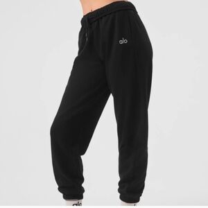Alo Yoga Accolade Joggers Medium